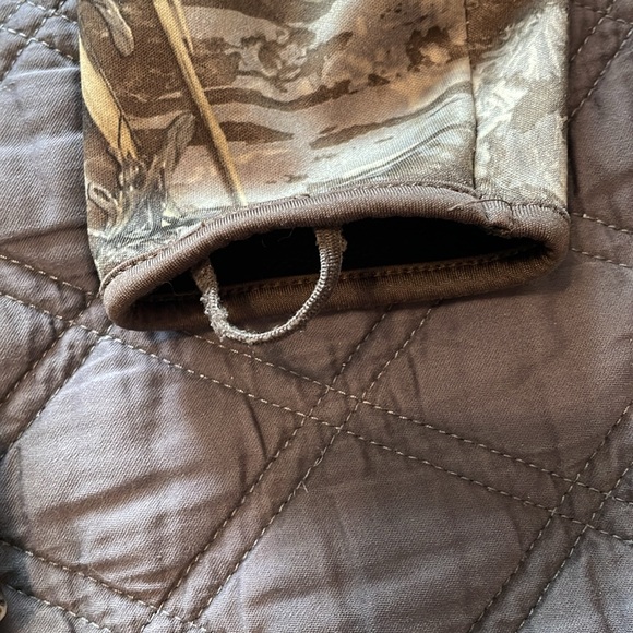 🦌Realtree Hoodie with neck gator 🦌 - Picture 8 of 8
